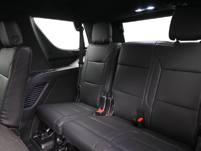 Used 2025 Chevrolet Tahoe LS AWD/4WD image 12