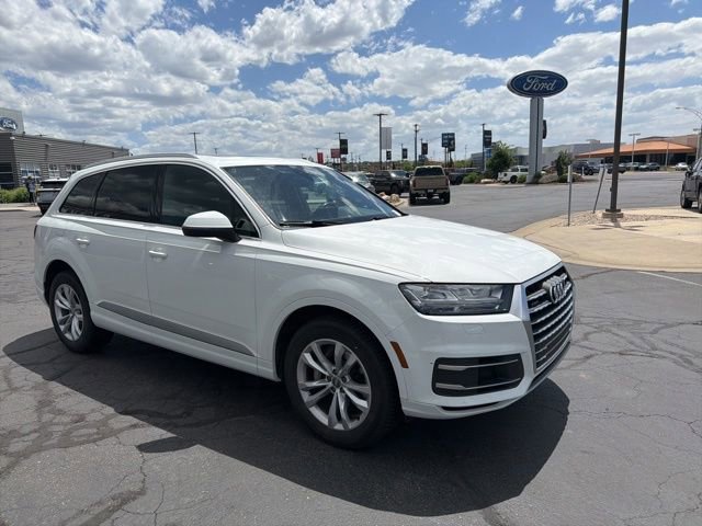Used 2017 Audi Q7 3.0T Premium Plus w/ Premium Plus Package AWD/4WD image 2