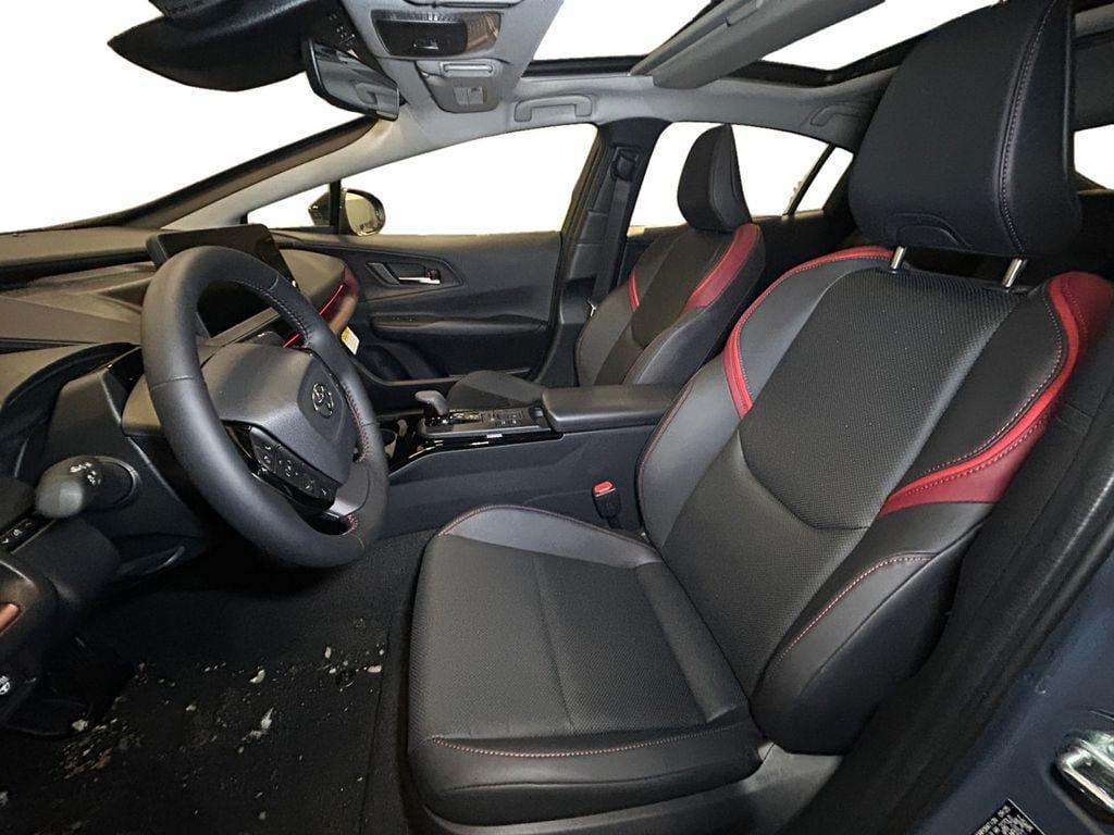 New 2026 Toyota Prius Plug-In Hybrid FWD image 9