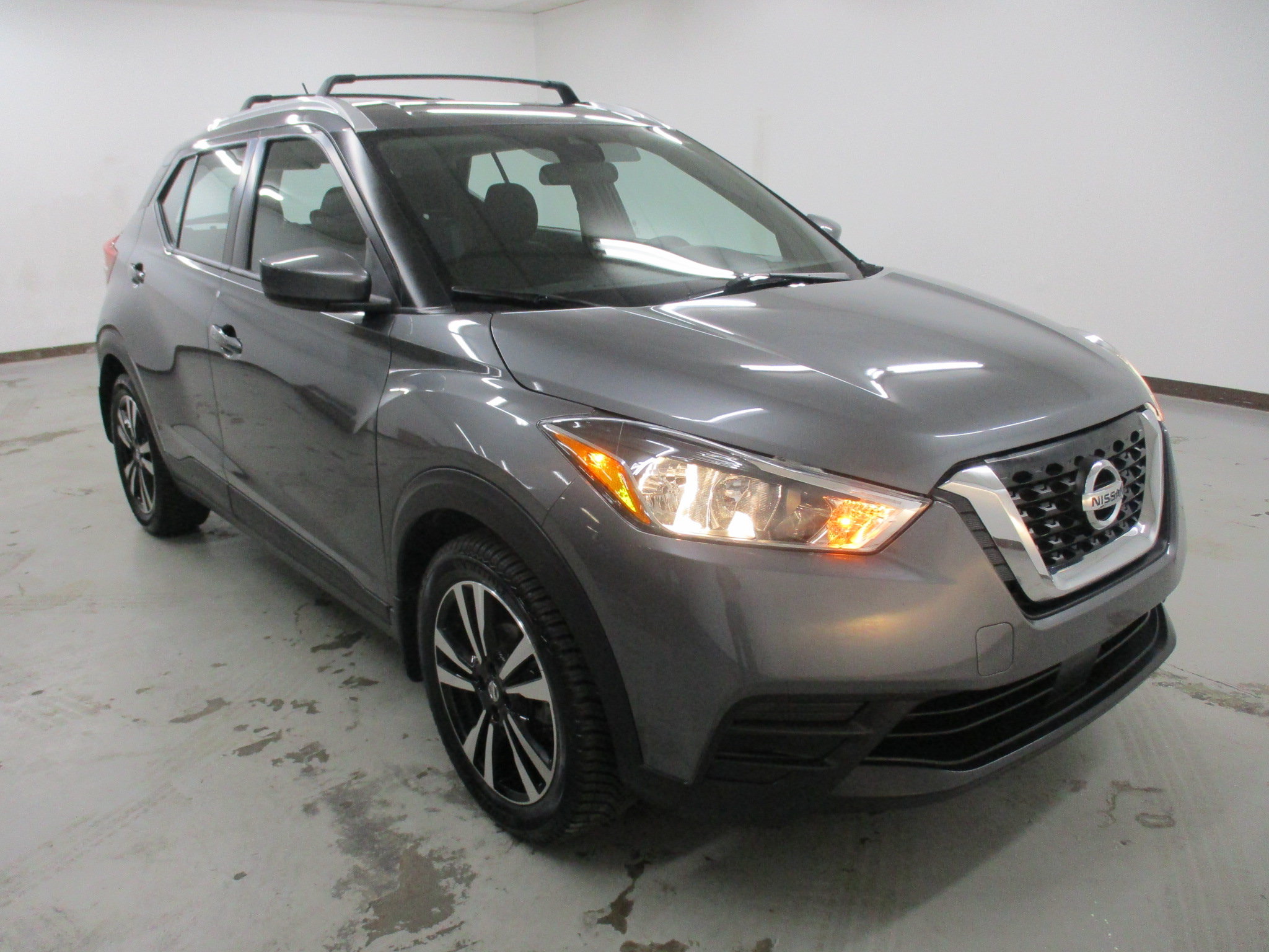Used 2020 Nissan Kicks SV w/ Exterior Package FWD image 1