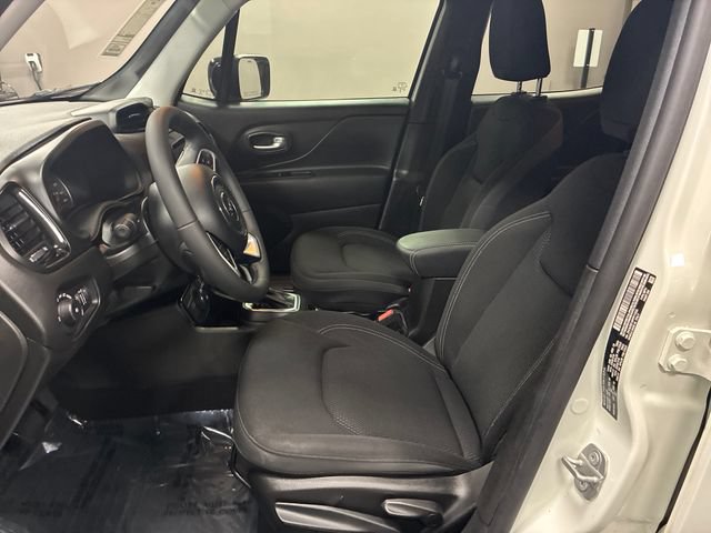 Used 2023 Jeep Renegade Altitude AWD/4WD image 9