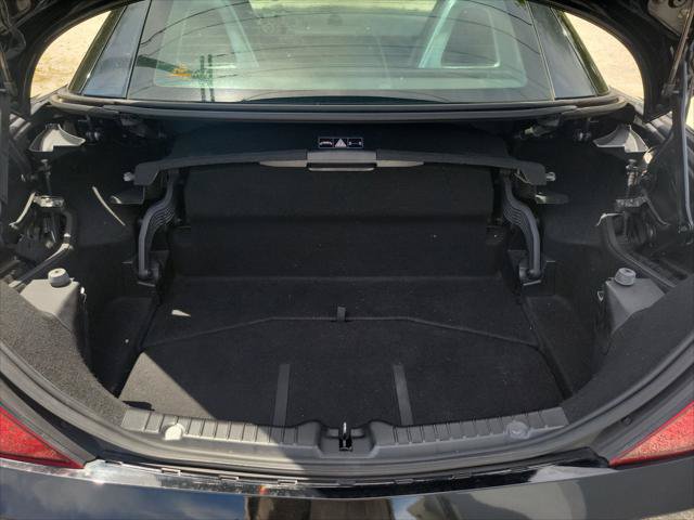 Used 2015 Mercedes-Benz SLK 250 w/ Premium Package image 10