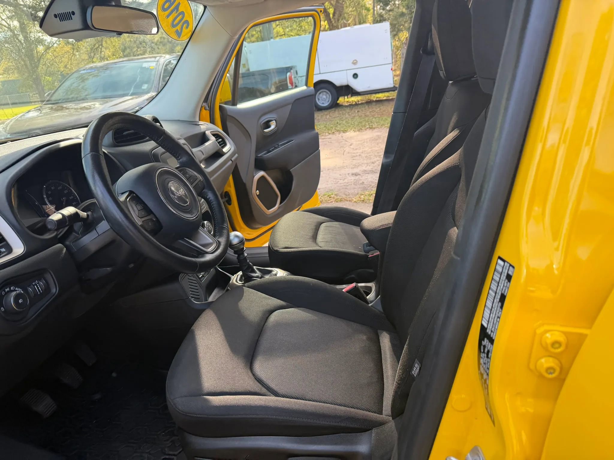 Used 2016 Jeep Renegade Latitude image 15