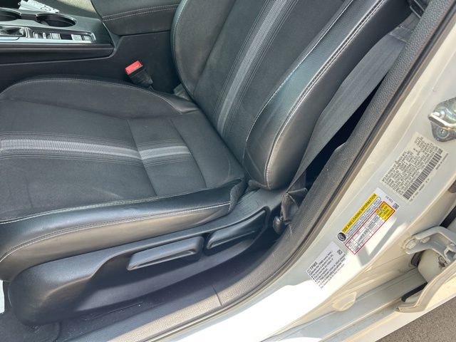 Used 2023 Honda Civic Sport image 9