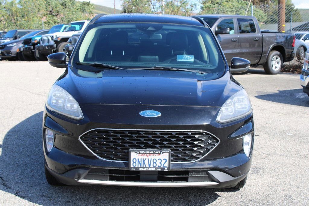 Used 2020 Ford Escape Titanium image 2