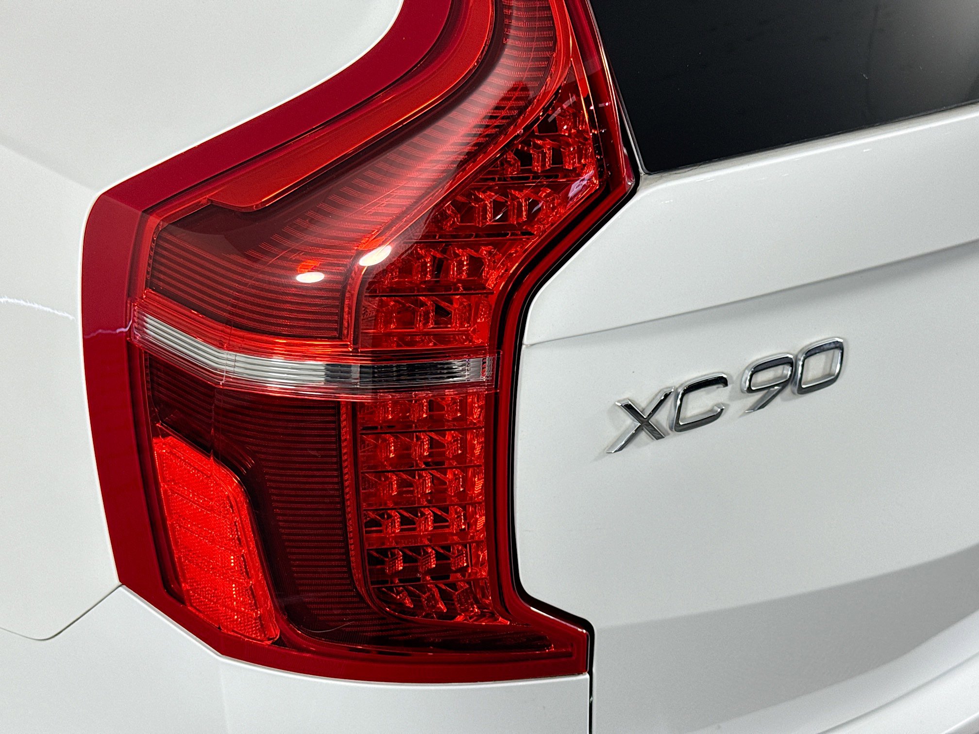Used 2023 Volvo XC90 B5 Core AWD/4WD image 53