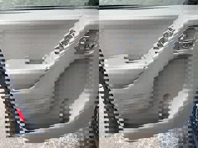 Used 2016 Nissan Frontier SV w/ SV Value Truck Package image 13