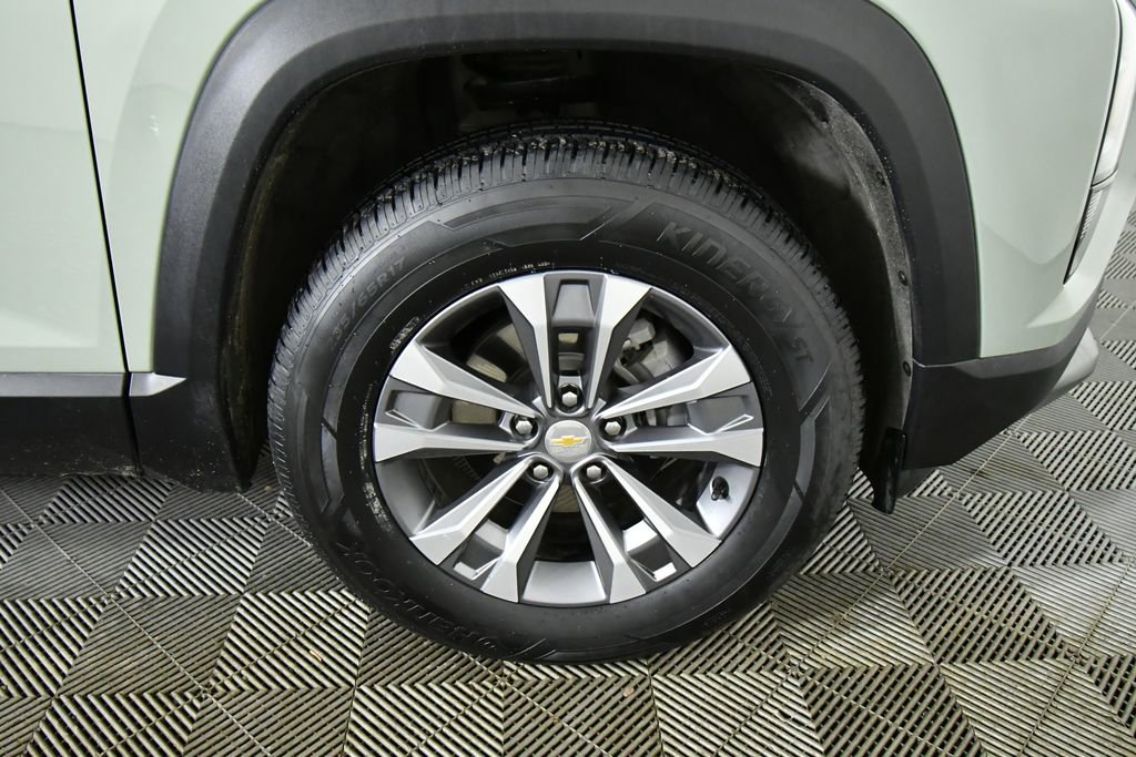 Used 2025 Chevrolet Equinox LT image 17