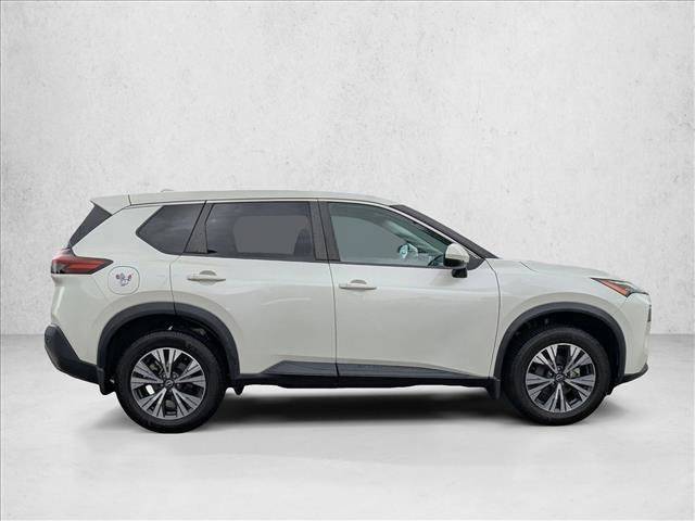 Used 2022 Nissan Rogue SV image 4