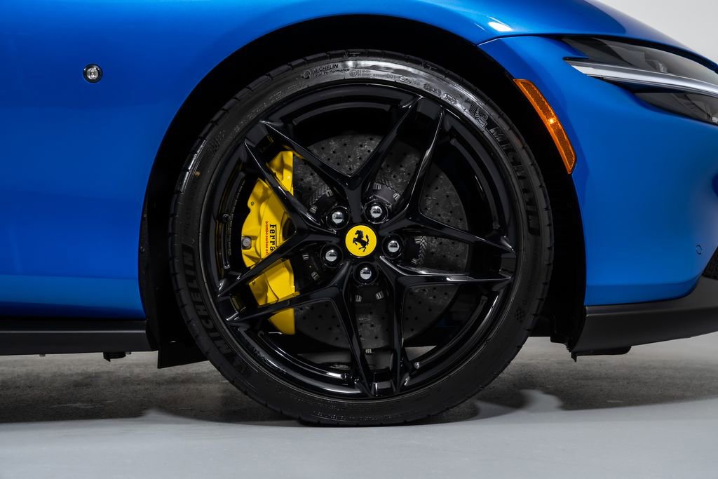 Used 2025 Ferrari Roma Spider RWD image 22