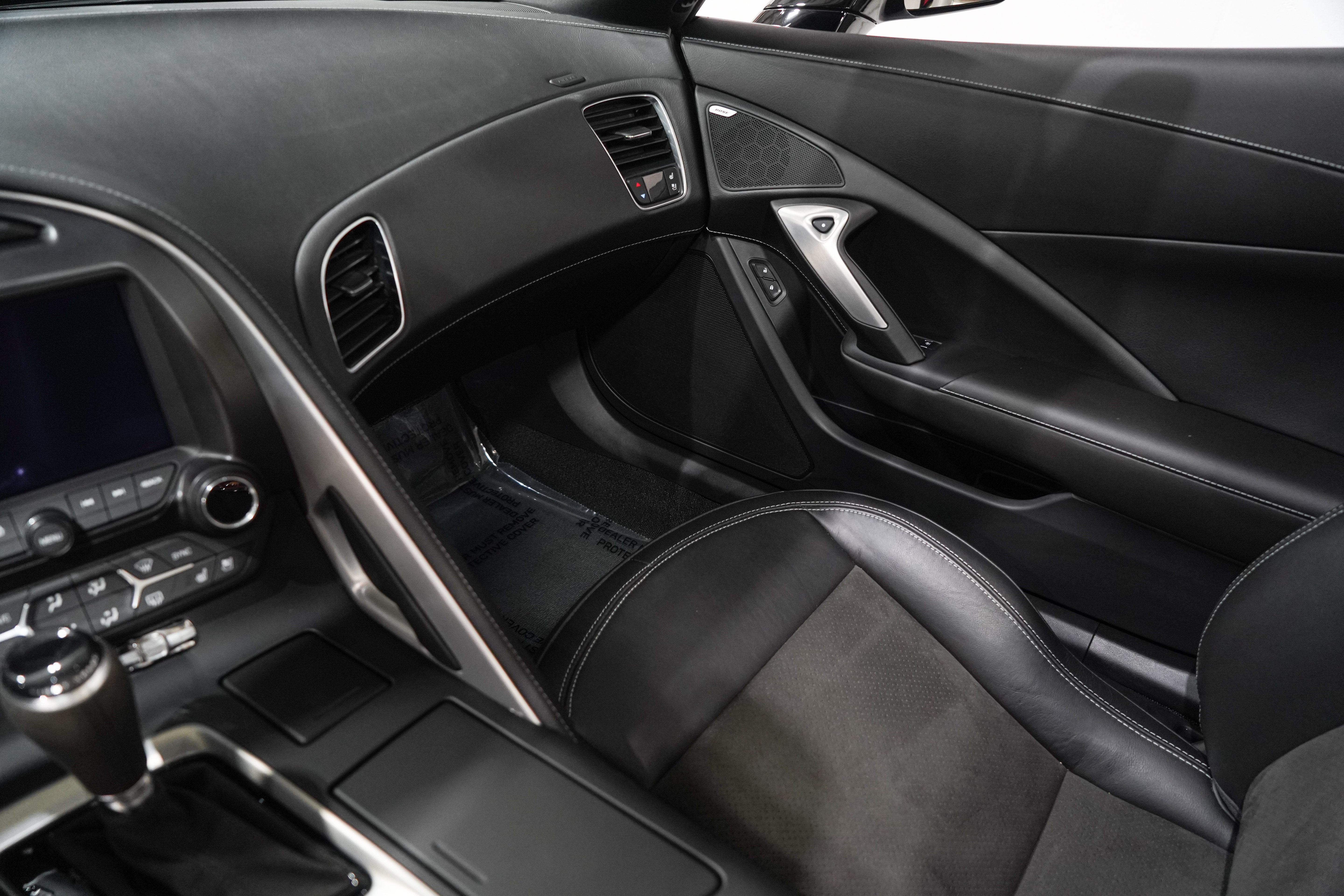 Used 2019 Chevrolet Corvette Grand Sport RWD image 14