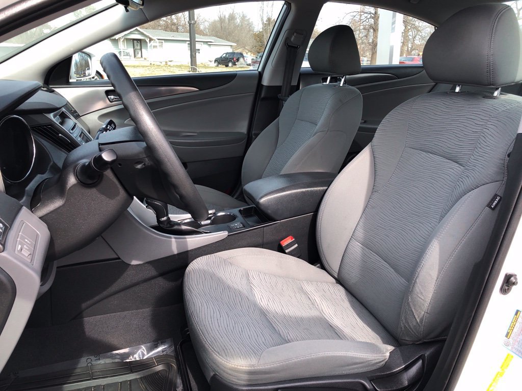 Used 2014 Hyundai Sonata Hybrid FWD image 9