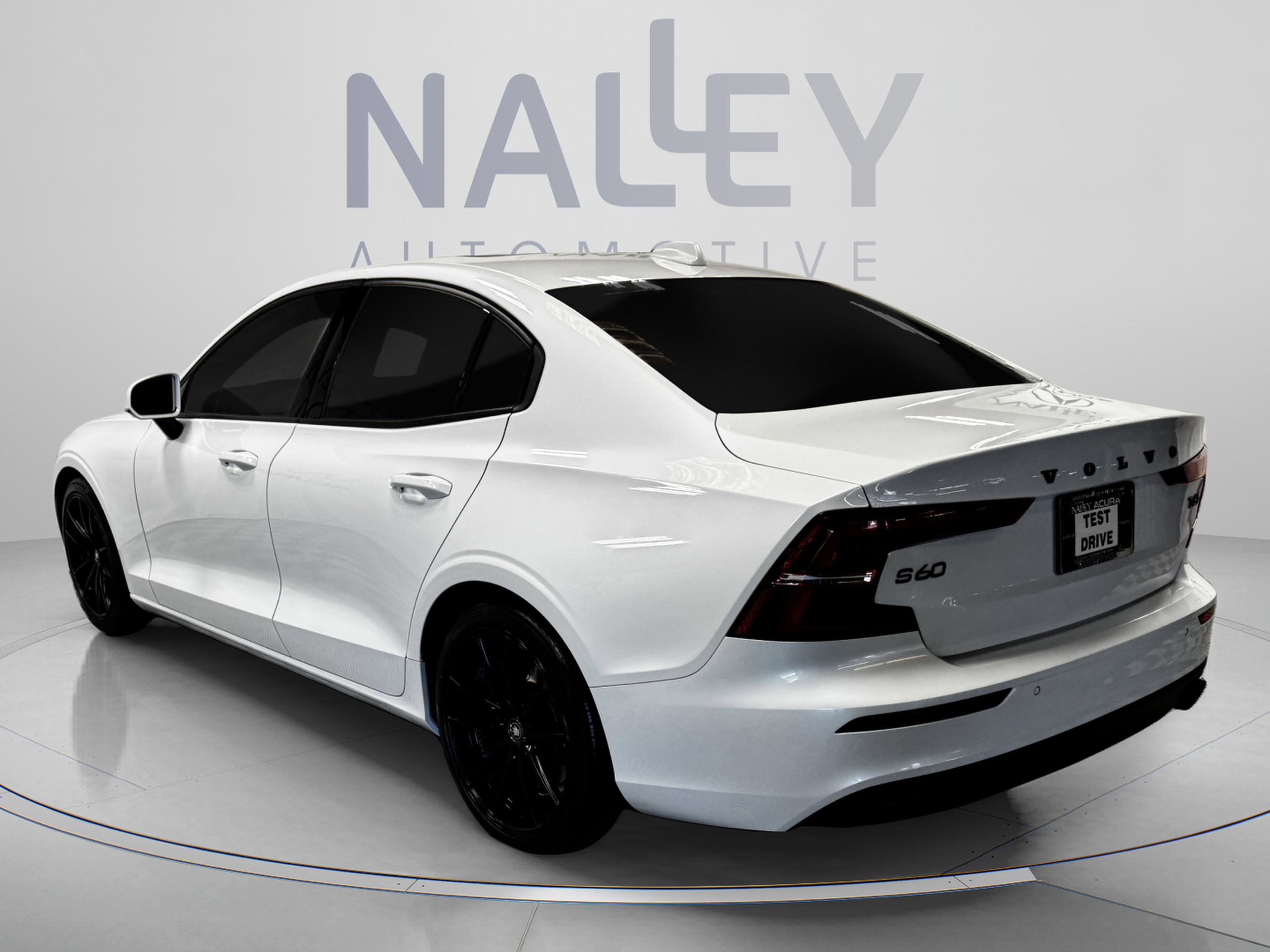 Used 2019 Volvo S60 T6 Momentum w/ Multimedia Package image 3