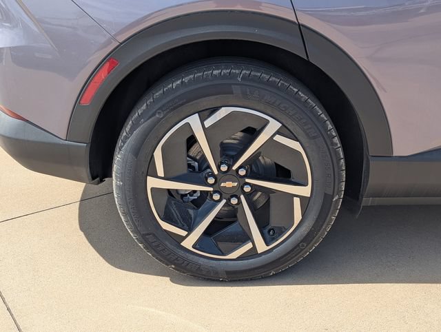 New 2026 Chevrolet Equinox EV LT FWD image 3