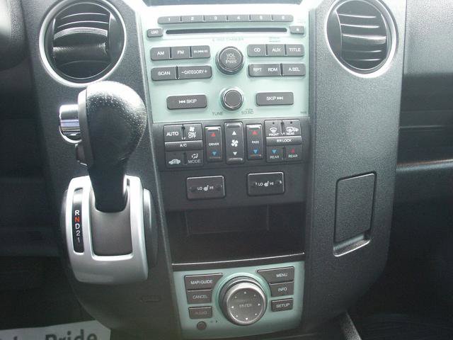 Used 2010 Honda Pilot Touring image 14