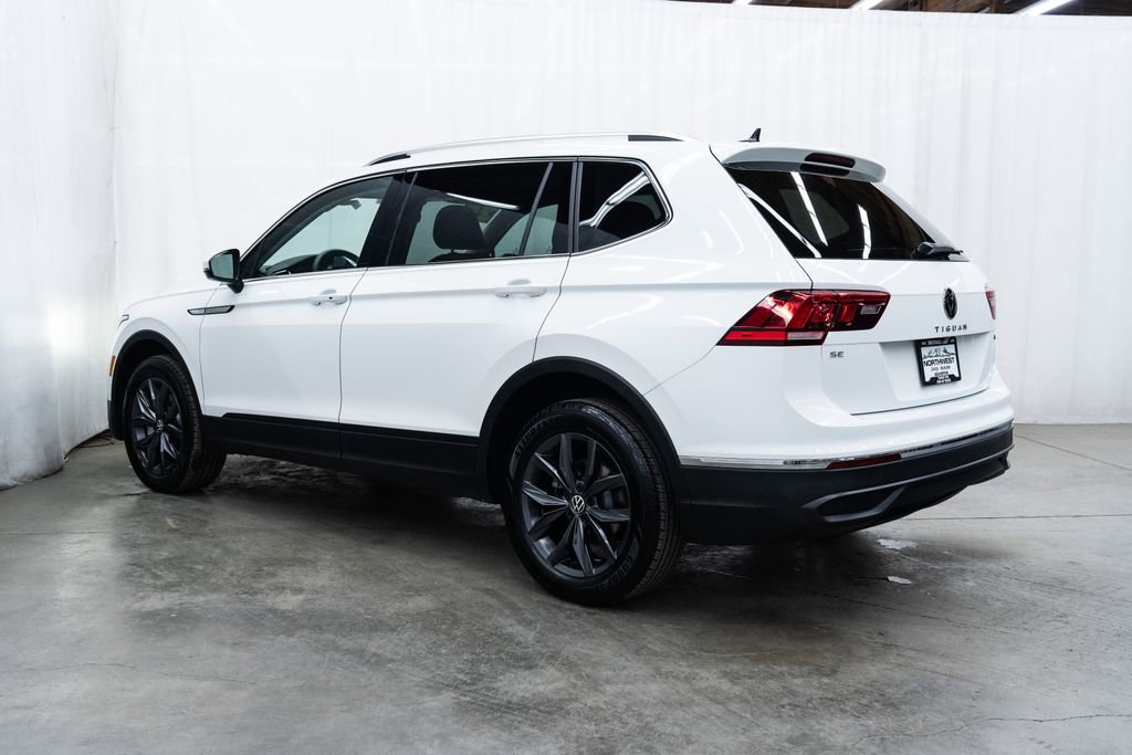 Used 2024 Volkswagen Tiguan SE image 4