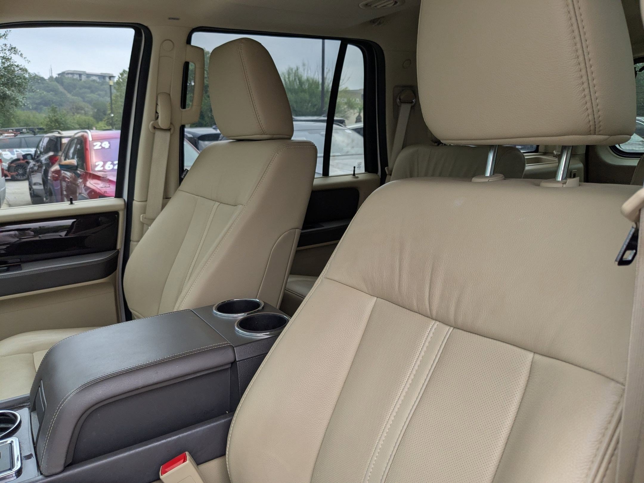 Used 2017 Lincoln Navigator Reserve RWD image 11