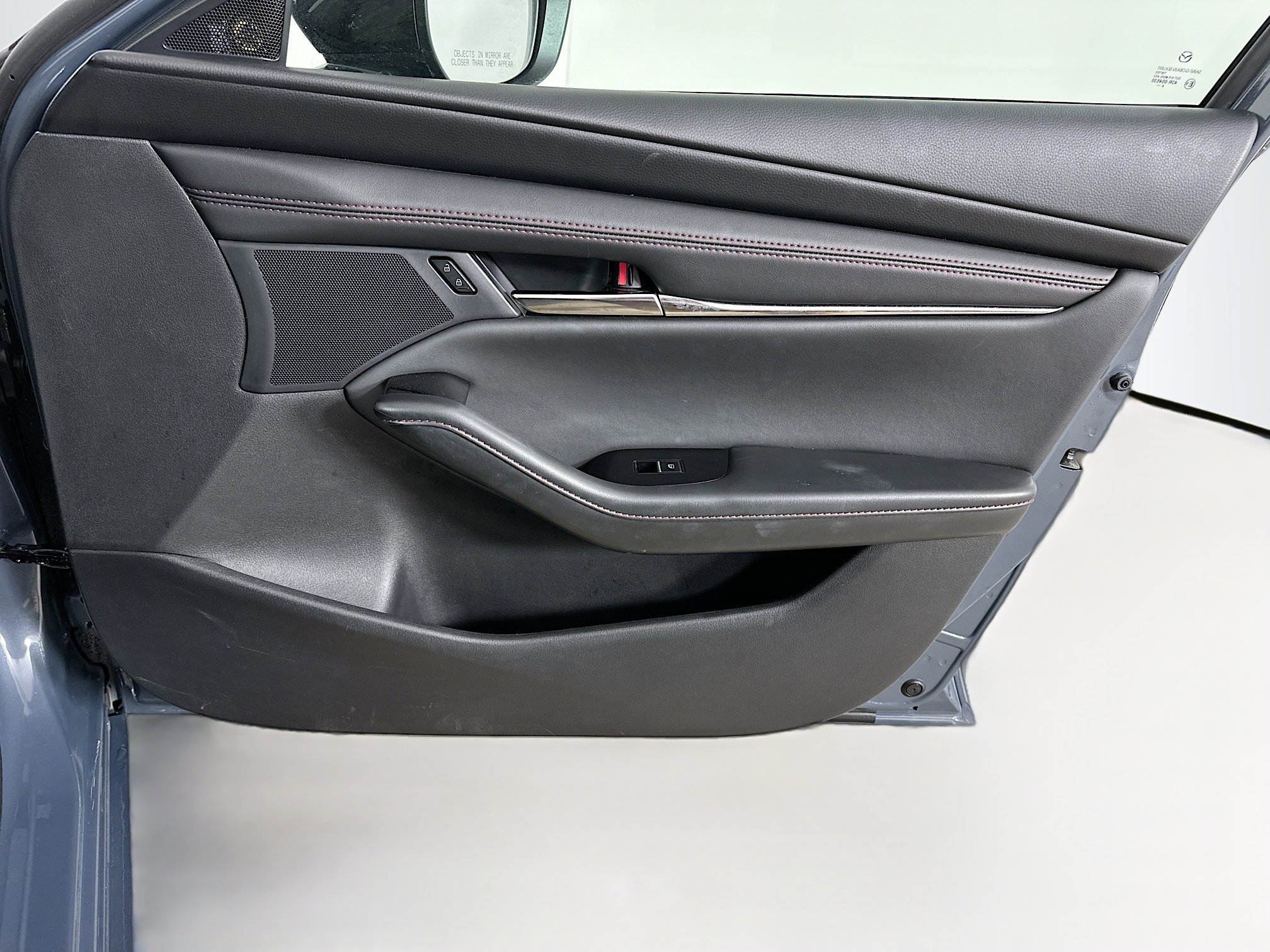 Used 2025 MAZDA MAZDA3 s image 32