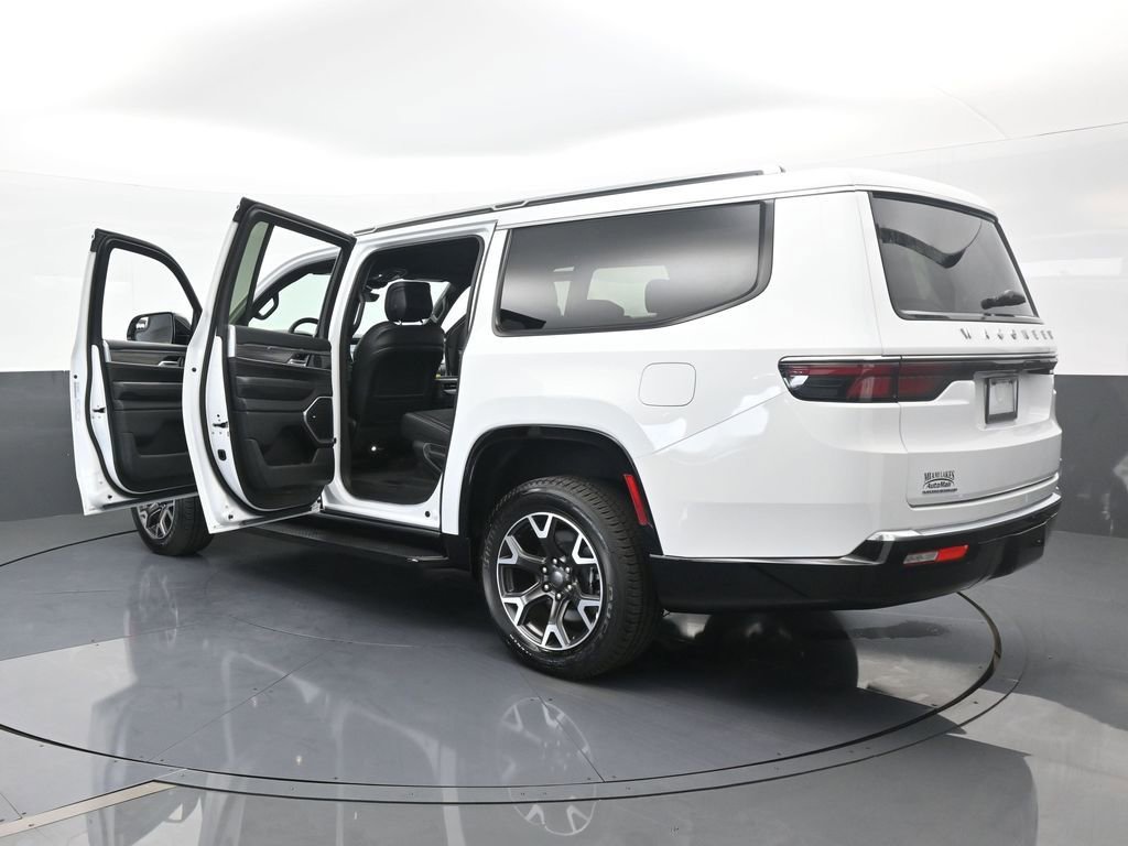 Used 2023 Jeep Wagoneer L Series III w/ Preferred Equipment Group image 80