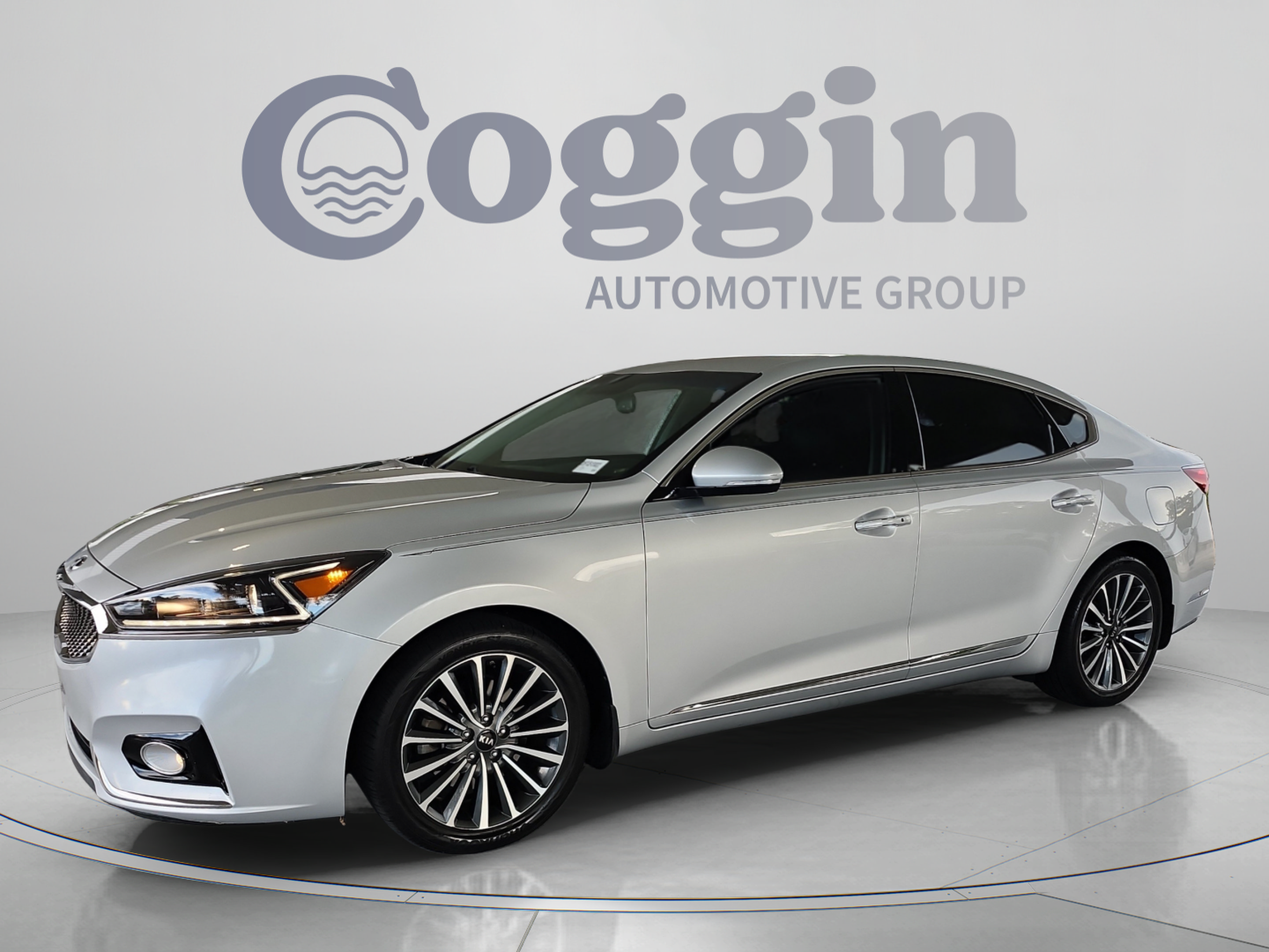 Used 2018 Kia Cadenza Premium FWD video 1