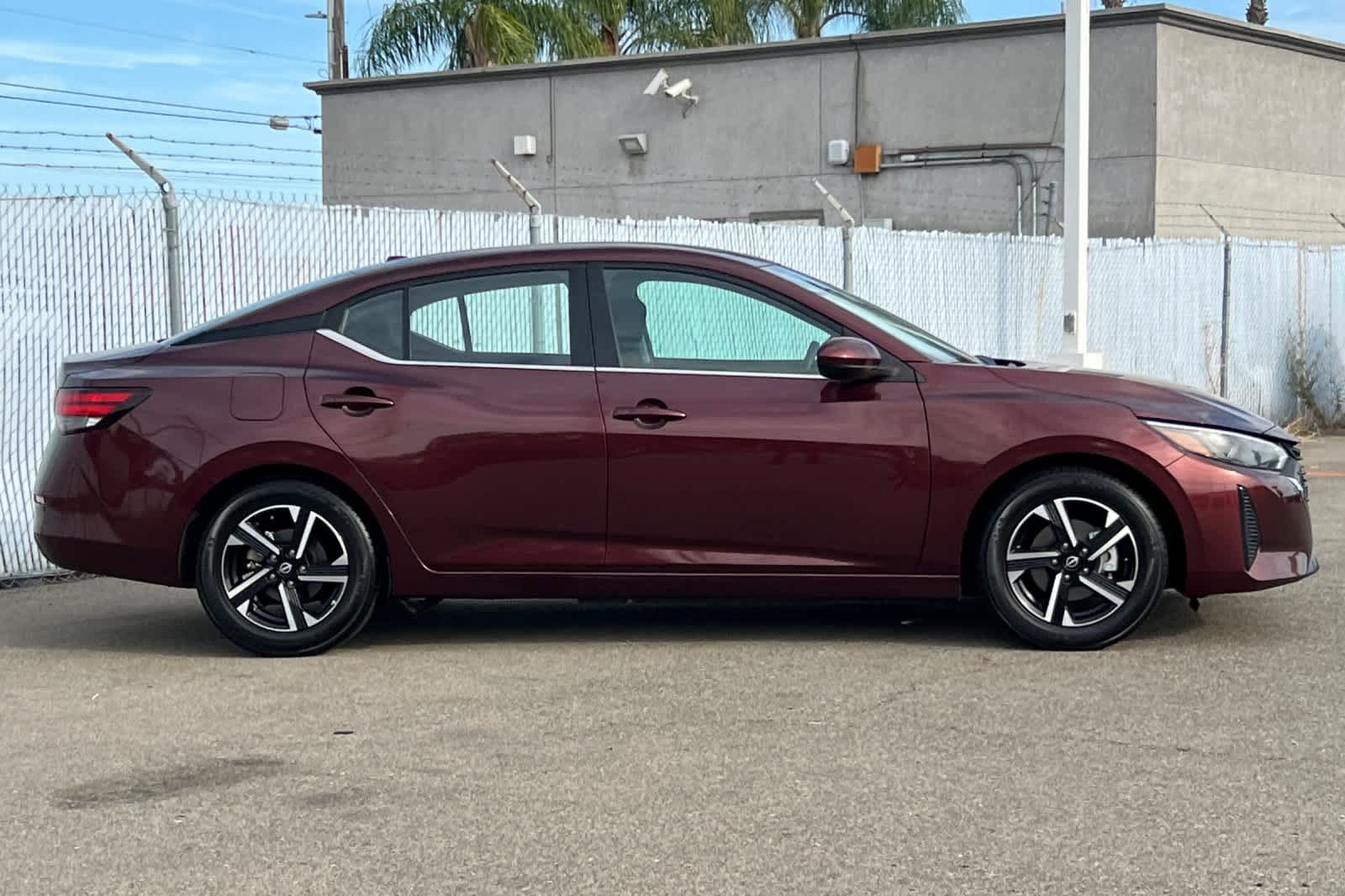 Used 2025 Nissan Sentra SV FWD image 6