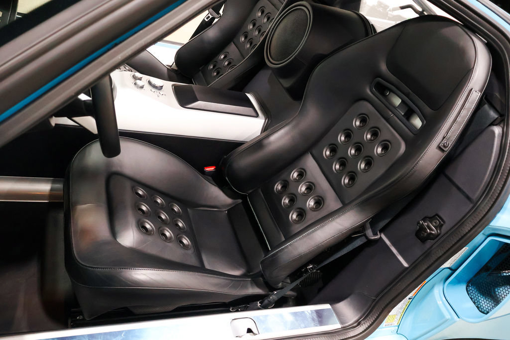 Used 2006 Ford GT RWD image 34