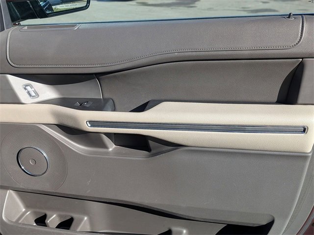 Used 2021 Ford Expedition XLT image 36