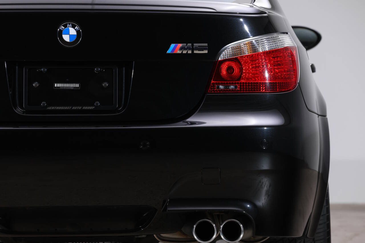 Used 2006 BMW M5 image 22