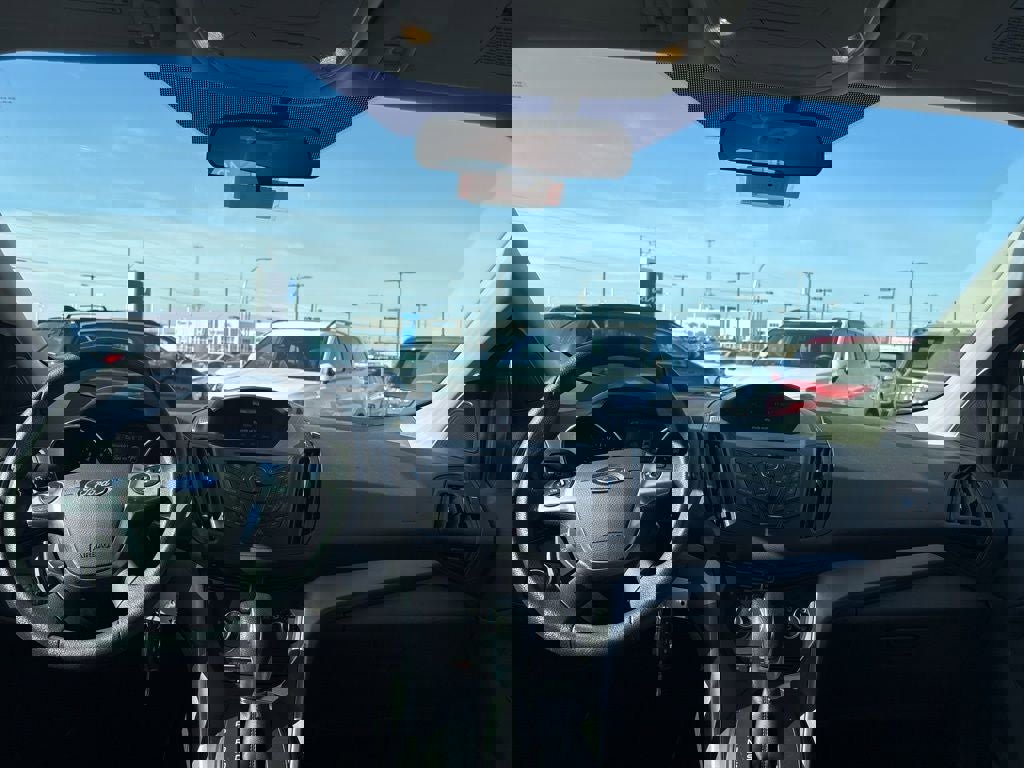 Used 2015 Ford Escape SE image 31