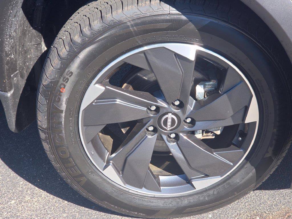 Certified 2024 Nissan Rogue SV AWD/4WD image 16