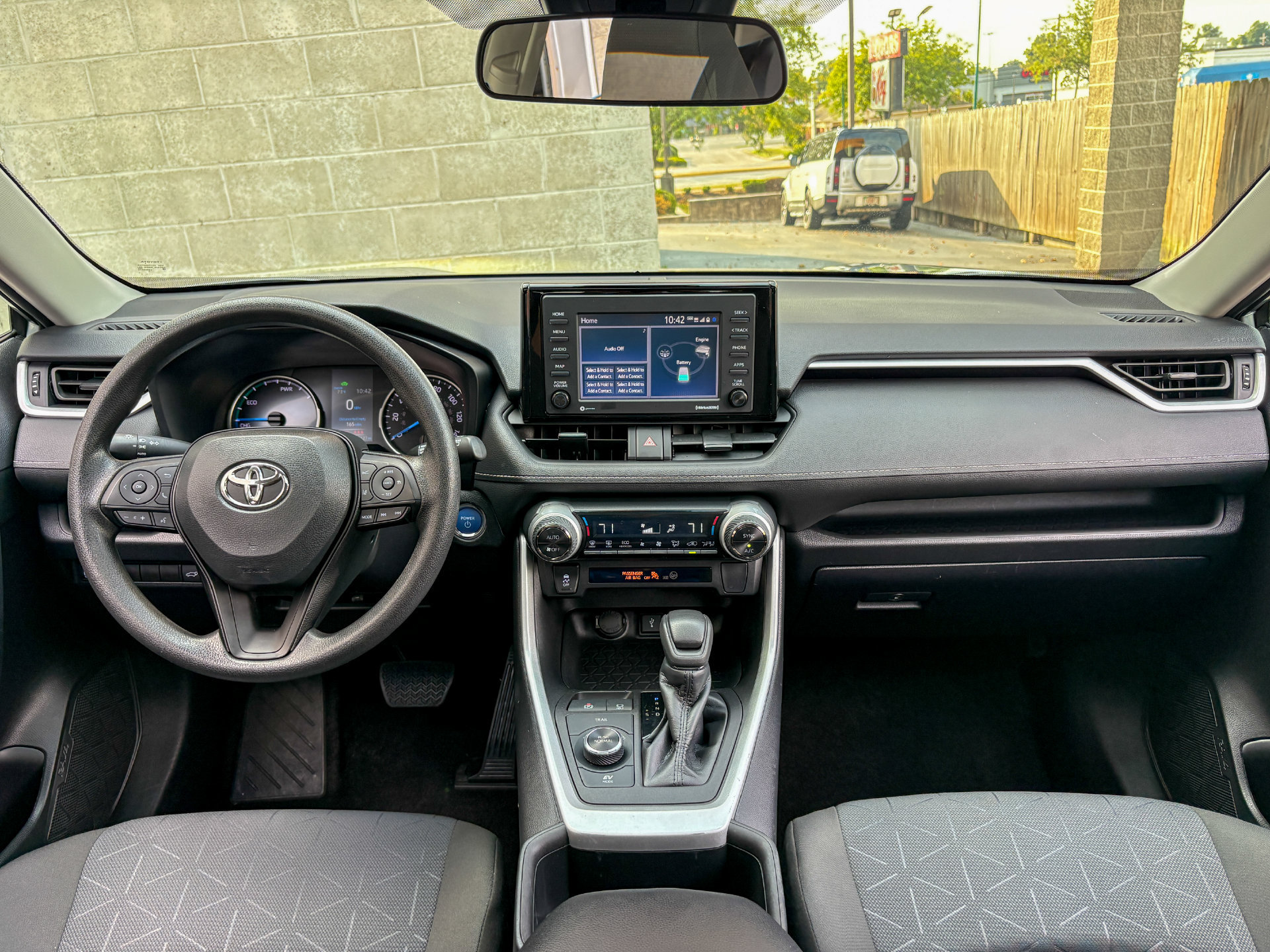 Used 2022 Toyota RAV4 XLE w/ Convenience Package AWD/4WD image 28