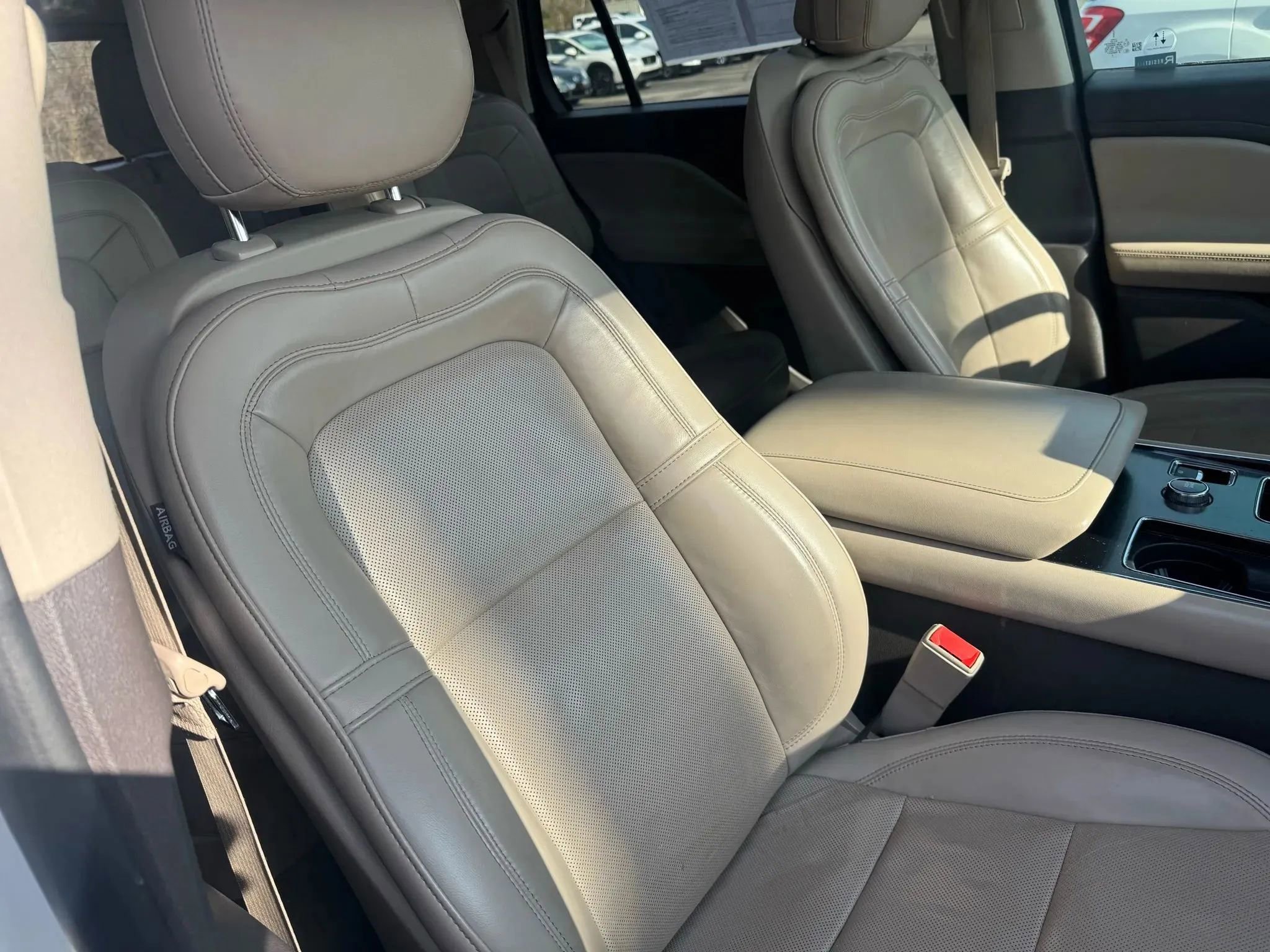 Used 2020 Lincoln Aviator Reserve w/ Equipment Group 201A image 26