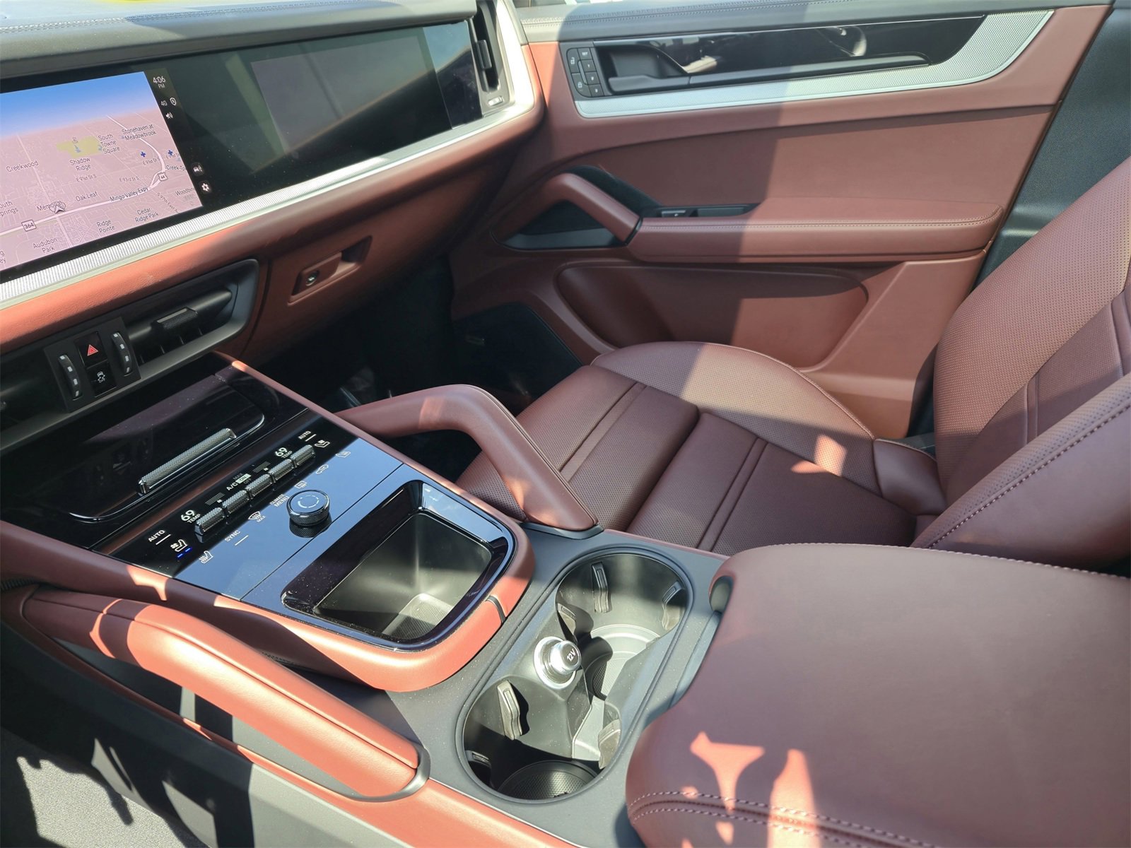 New 2025 Porsche Cayenne E-Hybrid image 30