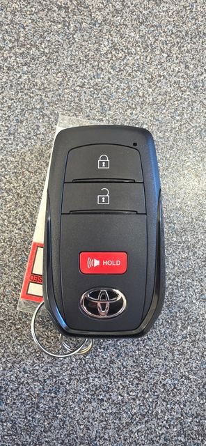 New 2026 Toyota Prius Plug-In Hybrid FWD image 32