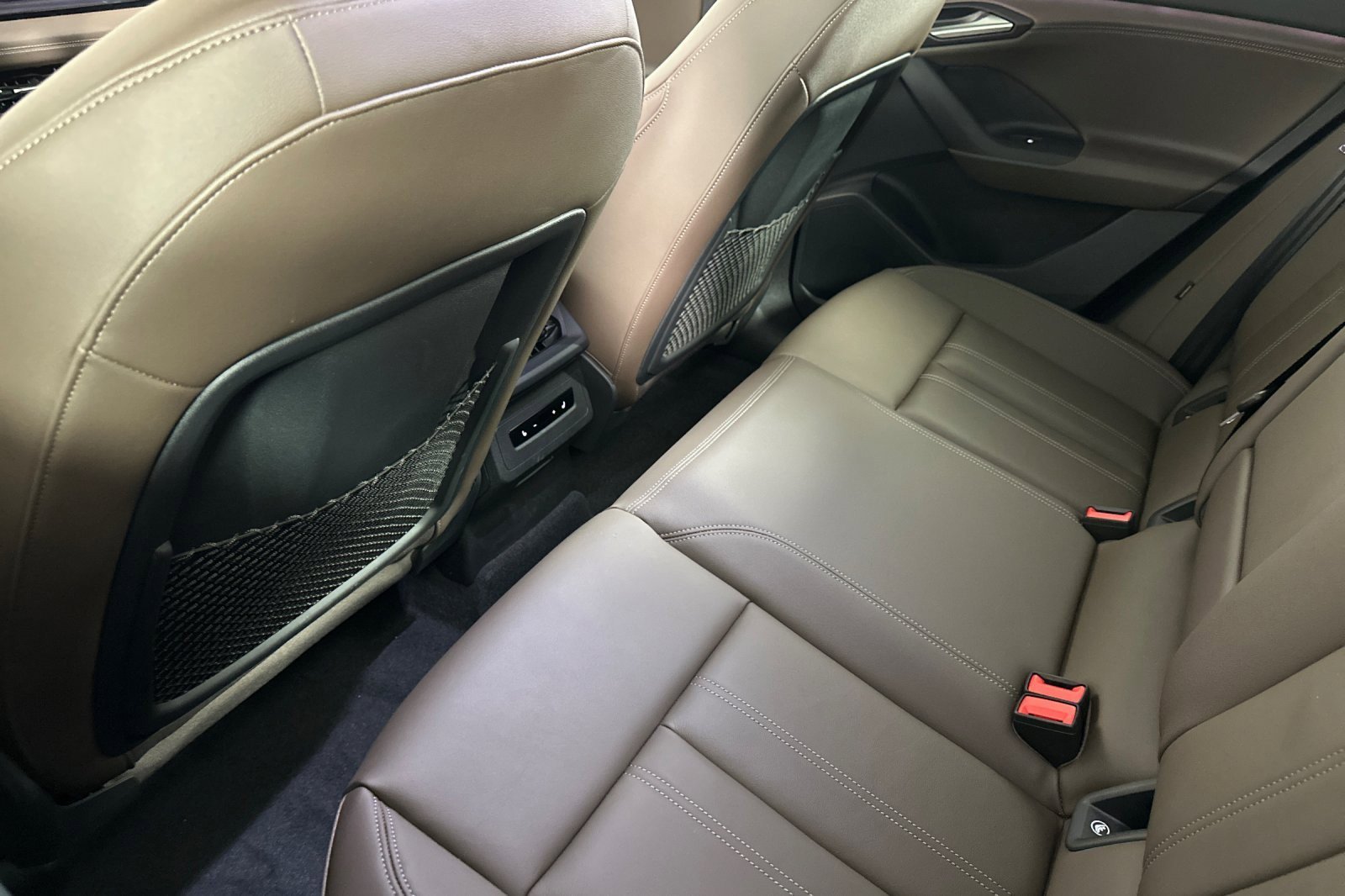 Used 2025 Audi Q6 e-tron Premium w/ Convenience Package image 11