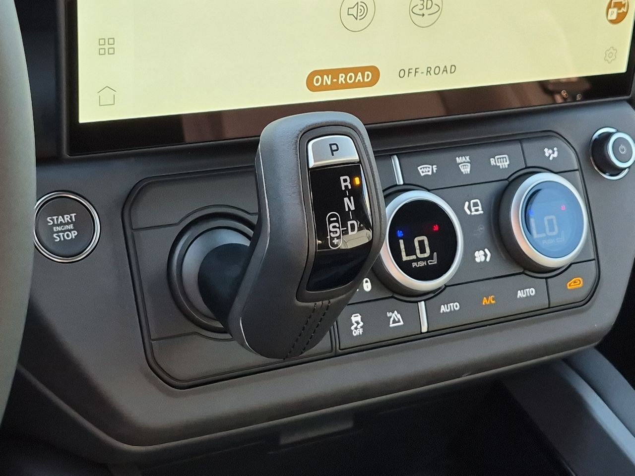New 2026 Land Rover Defender 110 S AWD/4WD image 18