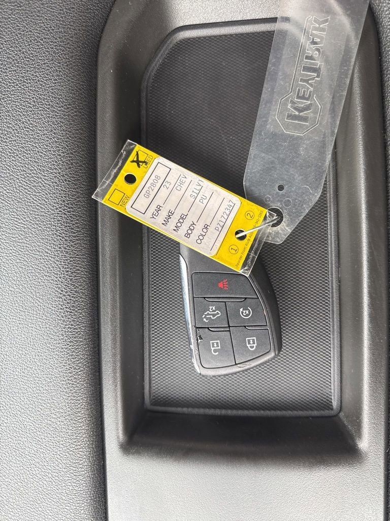 Used 2023 Chevrolet Silverado 1500 LT image 35