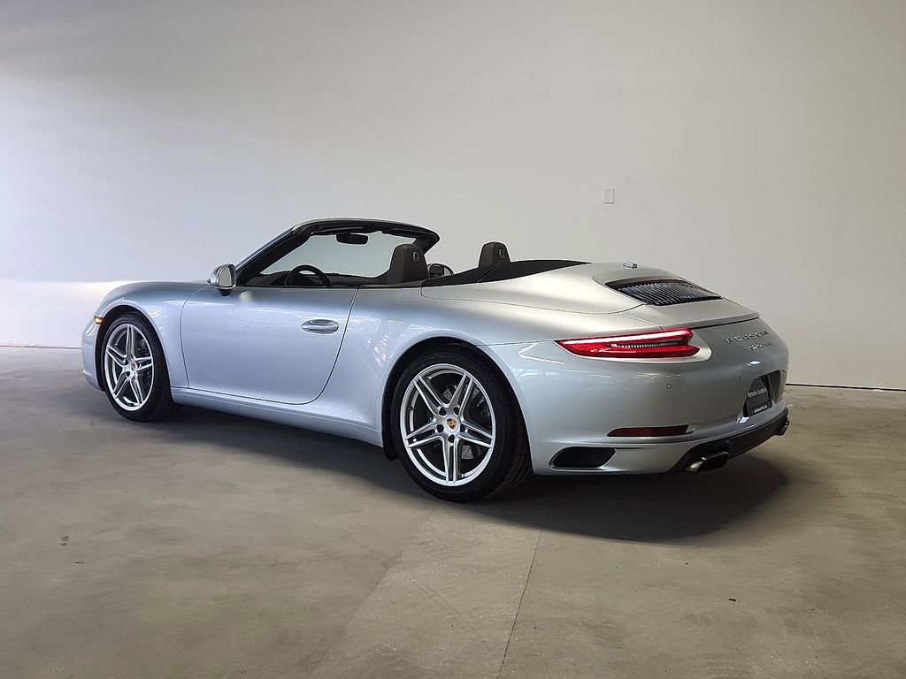 Used 2017 Porsche 911 Carrera RWD image 3