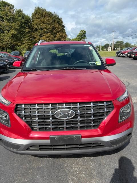 Used 2023 Hyundai Venue SEL FWD image 5