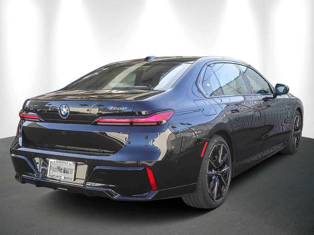 Used 2026 BMW 750e xDrive w/ Premium Package AWD/4WD image 6