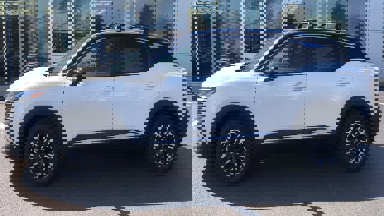 New 2026 Nissan Kicks SV w/ SV Premium Package image 3