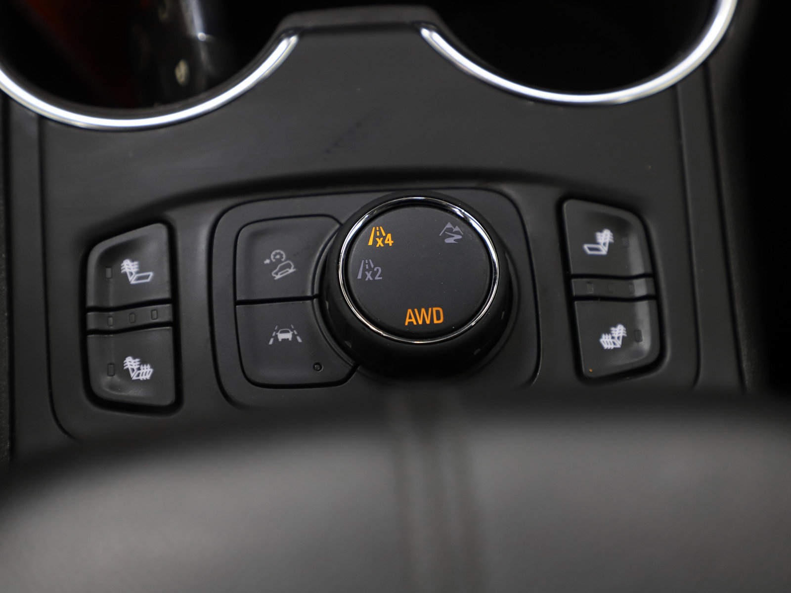 Used 2024 GMC Terrain SLT image 17