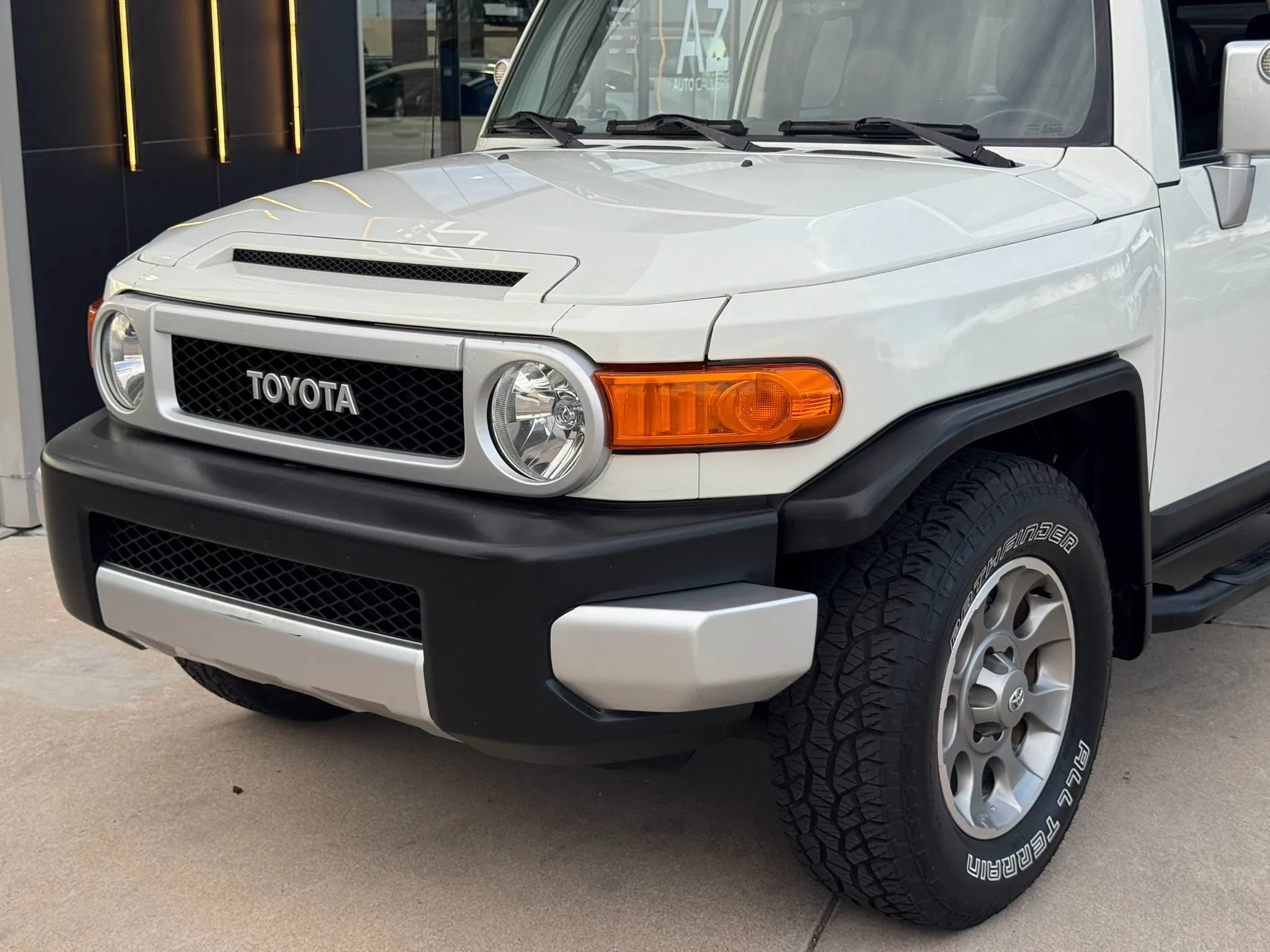 Used 2013 Toyota FJ Cruiser 2WD w/ Convenience Pkg image 31