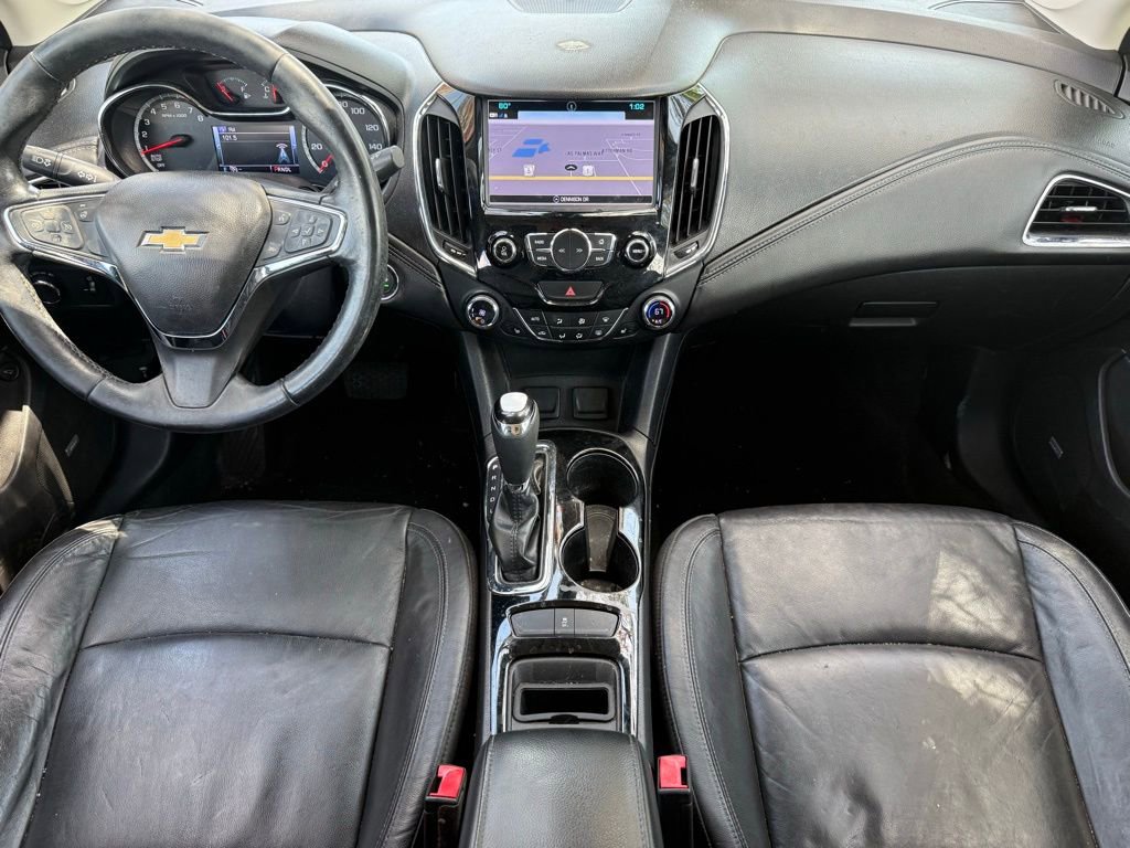 Used 2018 Chevrolet Cruze Premier FWD image 11