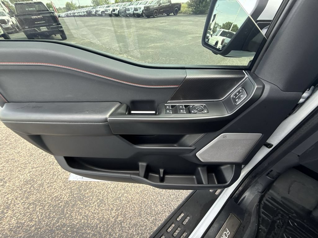 Used 2025 Ford F150 Raptor AWD/4WD image 29