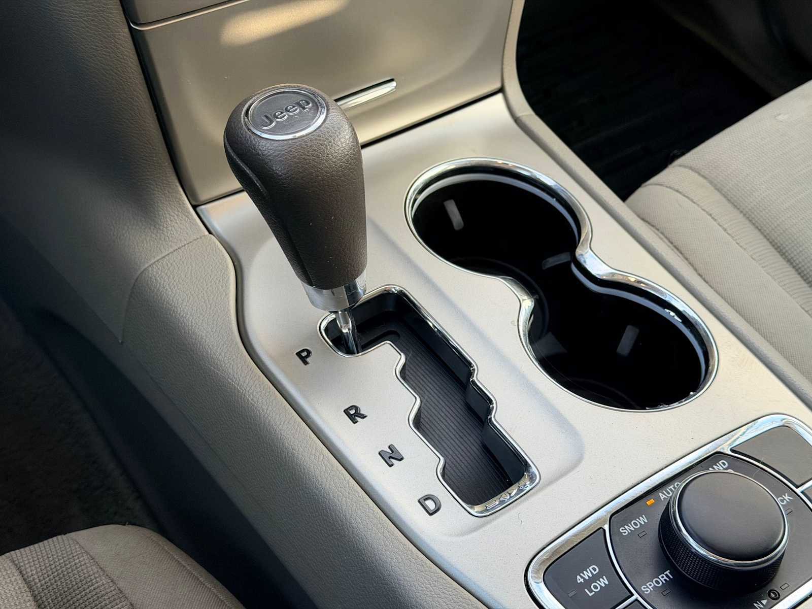 Used 2012 Jeep Grand Cherokee Laredo w/ All Weather Capability Group image 28