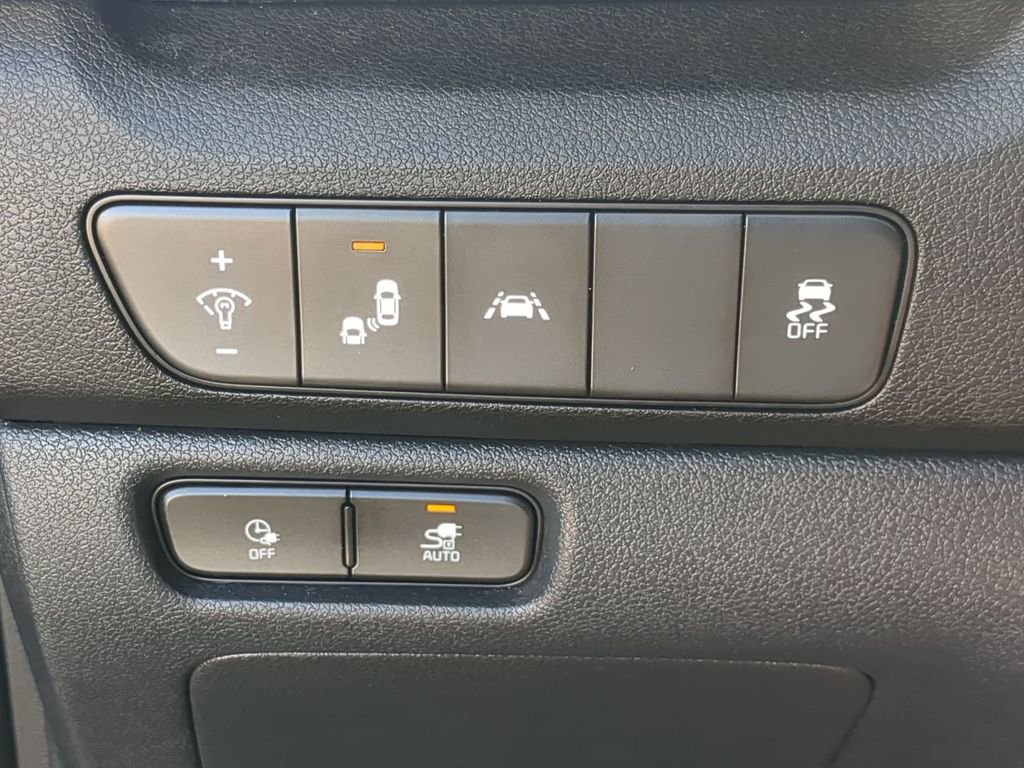 Used 2021 Kia Niro EX w/ Cold Weather Package image 17