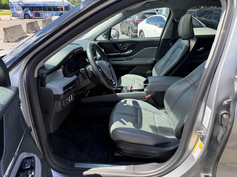 Used 2021 Lincoln Corsair AWD w/ Premium Package image 9