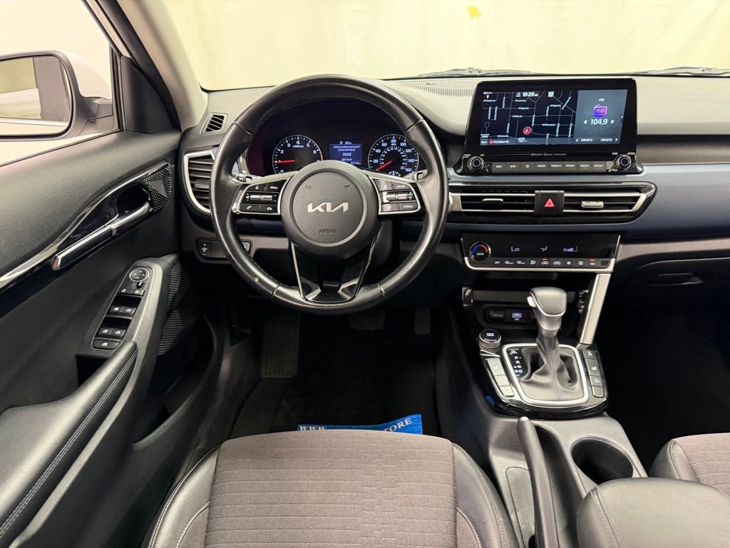 Used 2022 Kia Seltos S AWD/4WD image 28
