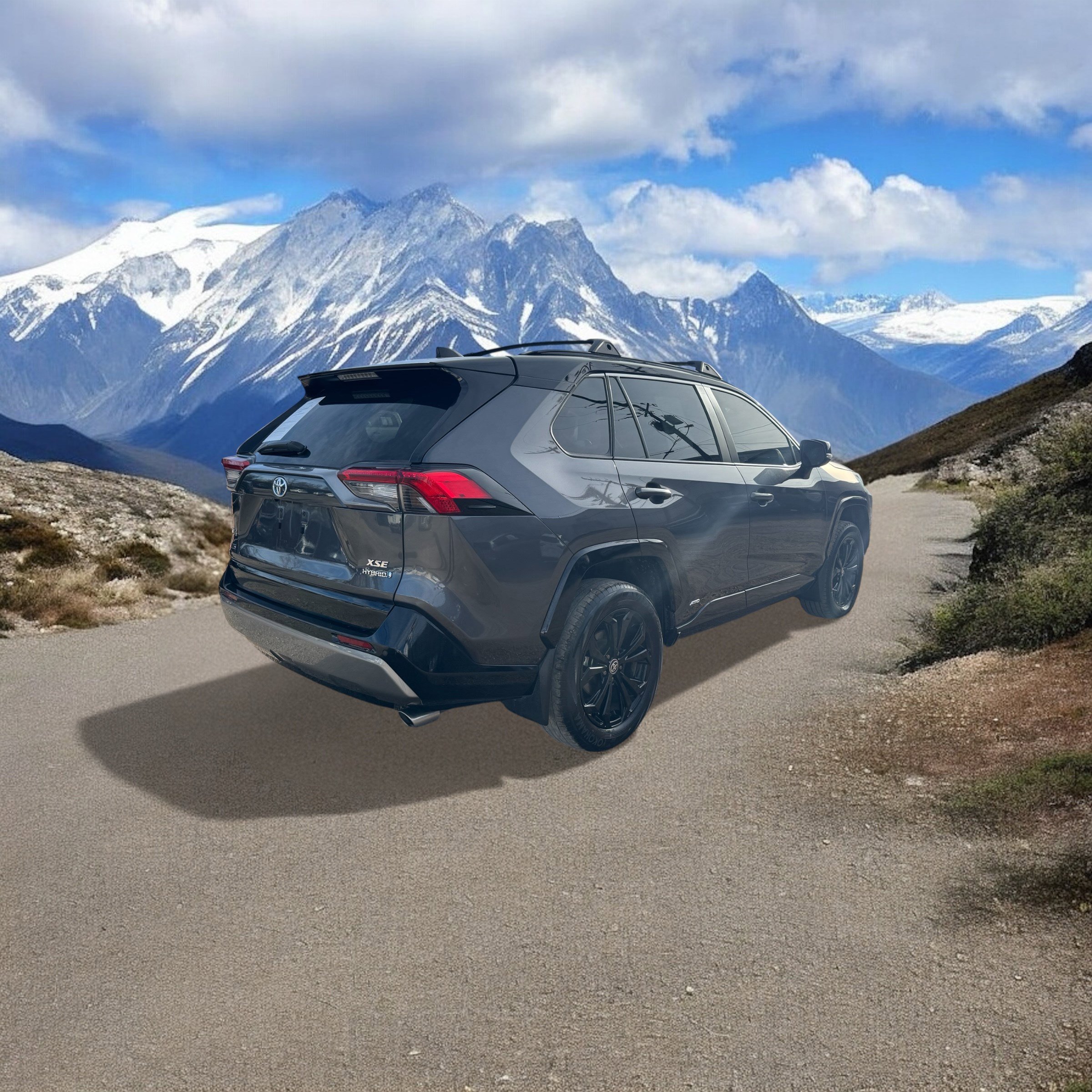 Used 2023 Toyota RAV4 XSE image 5